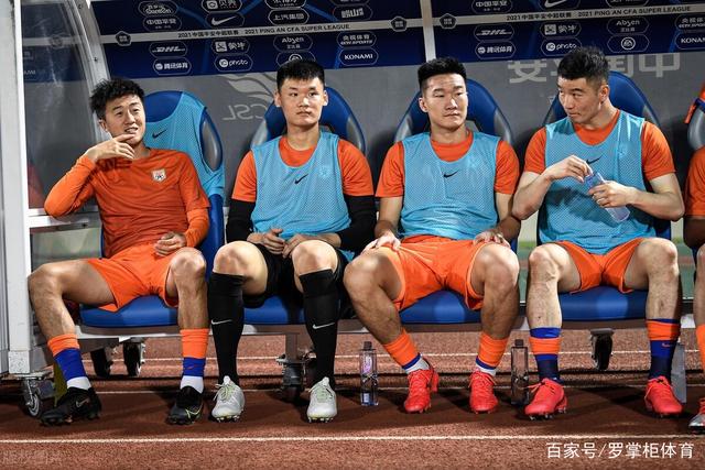 组图：皇马备战新赛季 主帅穆里尼奥气场十足